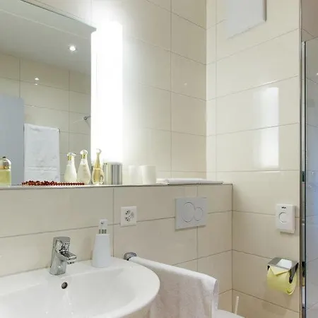 Sleeps 4 Wifi T425780 *